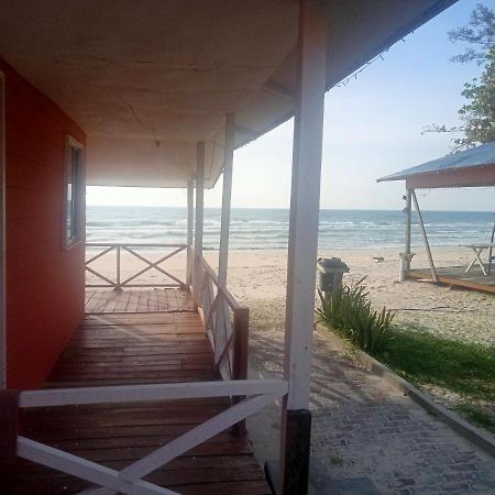Tumombuvoi Homestay Tiga Papan Екстер'єр фото