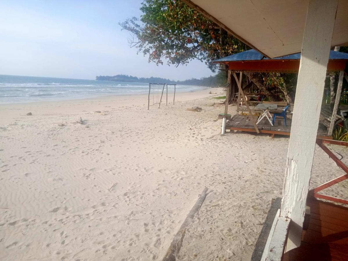 Tumombuvoi Homestay Tiga Papan Екстер'єр фото